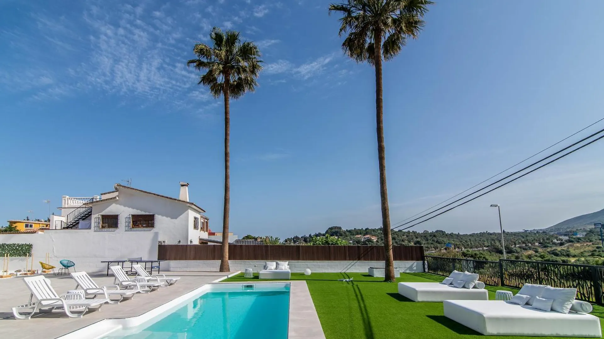 Palm Tree Villa 5 Bdr Pool & Bbq トレモリノス