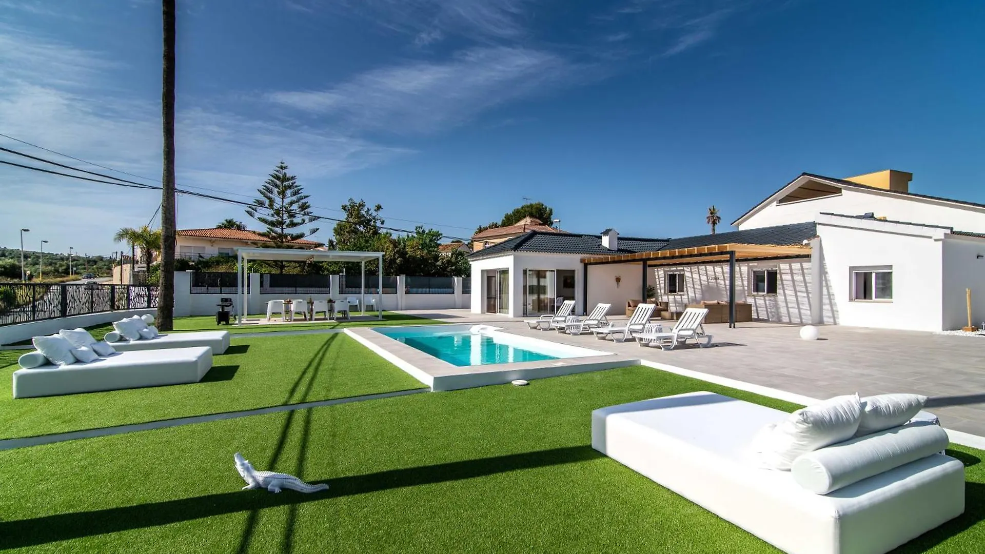 Palm Tree Villa 5 Bdr Pool & Bbq Torremolinos