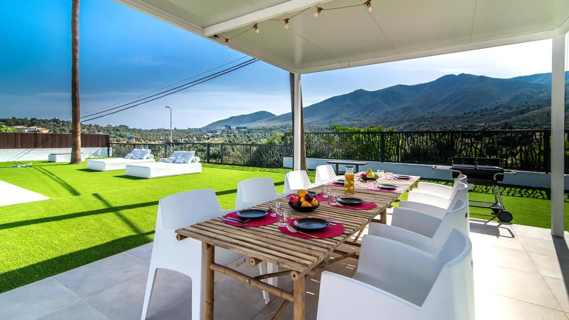 Palm Tree Villa 5 Bdr Pool & Bbq Torremolinos Spain